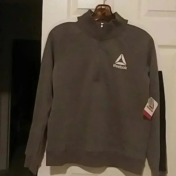 💙🐾New Reebok color block qtr zip - Picture 8 of 8